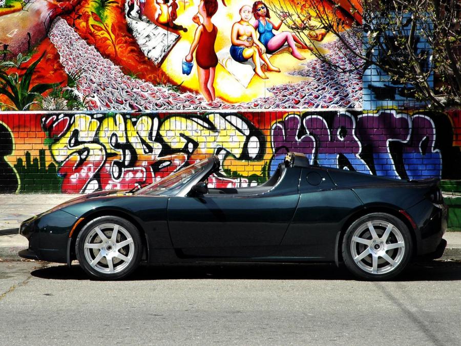  Tesla Roadster 2008 года  (фото 23 из 69)